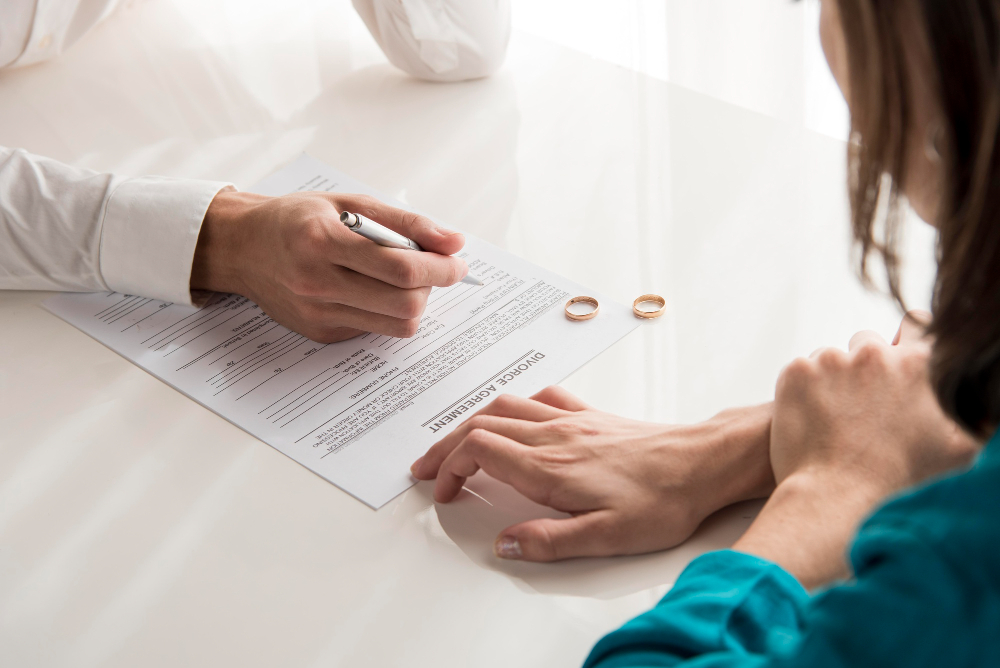 What Are the Benefits of a Simple Divorce Process?